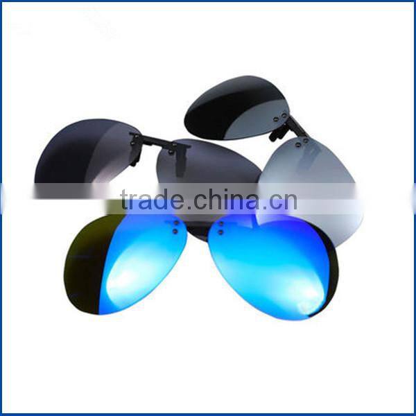 Polarized goggle sunglass lens