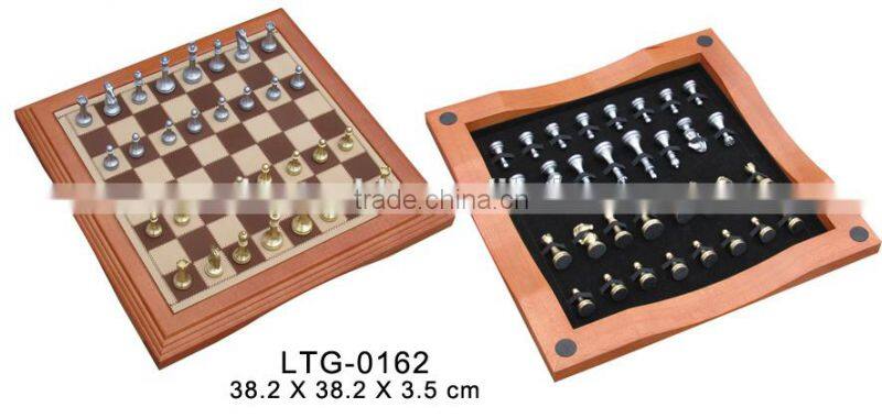High quality outdoor Wooden and leather board handmade cheap magnetic Chess set