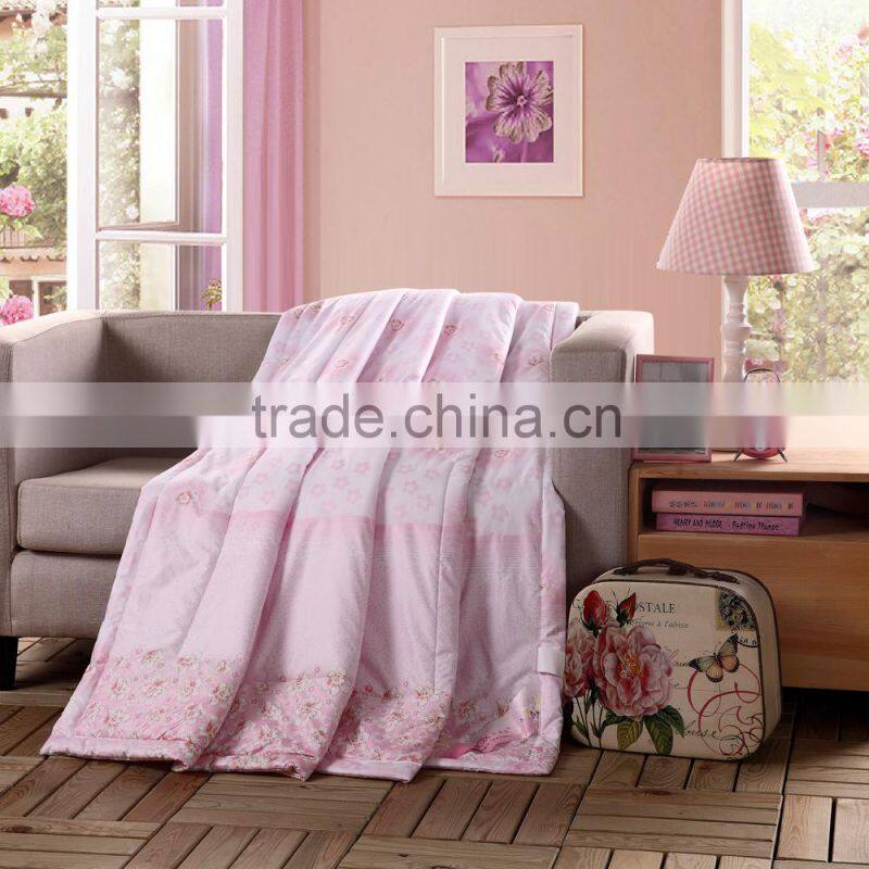 Luxury reactive printed branded print quilt ,hand made super soft natural silk quilt for hotel wholesale
