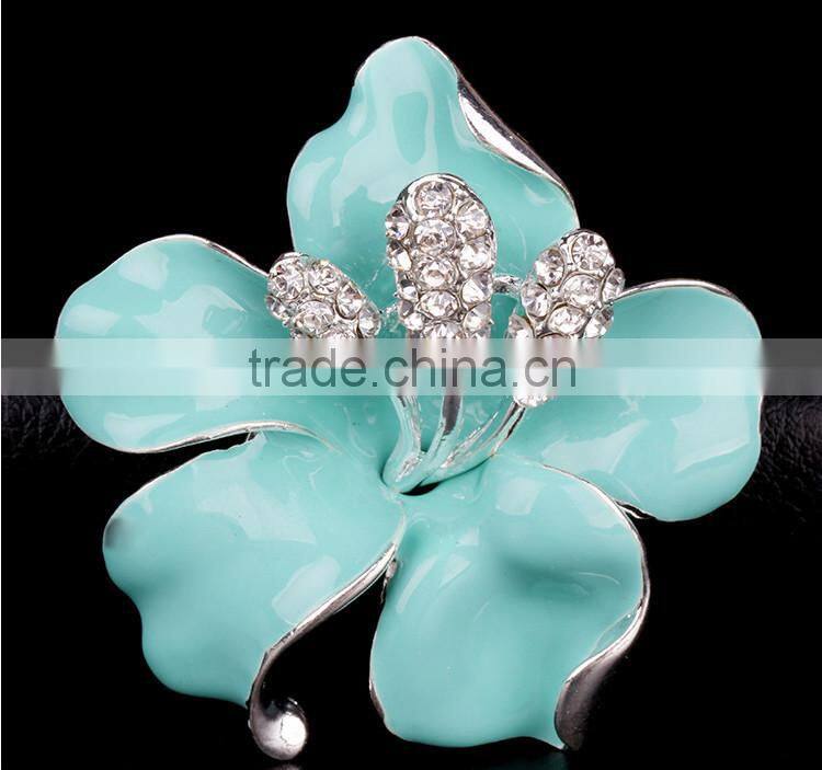 Fashion futian market yiwu china,Rhinestone Brooches,brooch to wedding dress