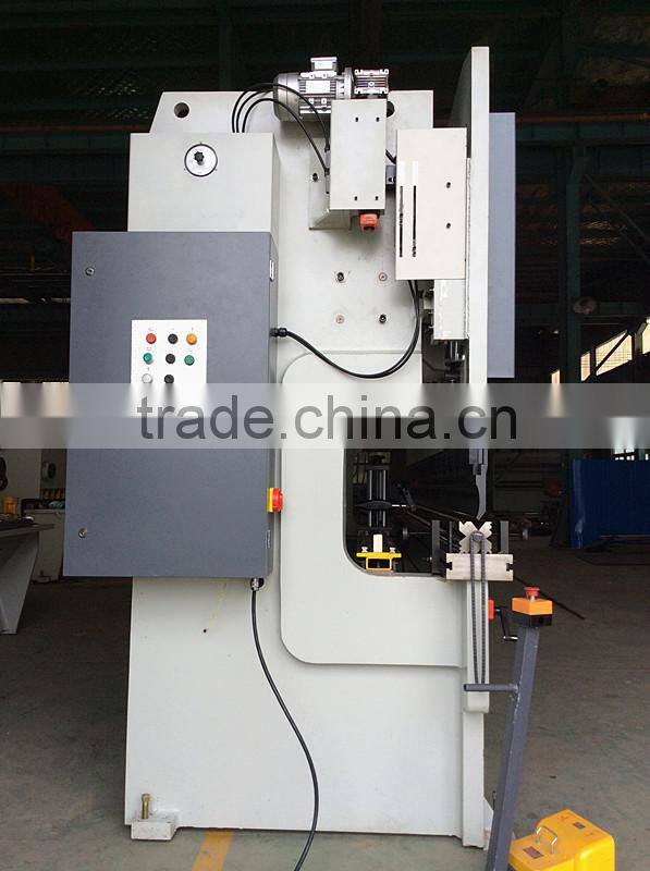 Hydraulic bending machine / press brake