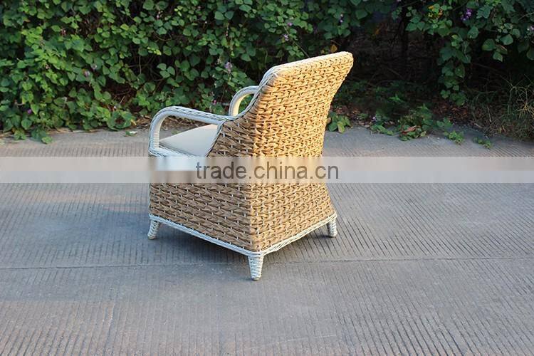 Outdoor Furniture Chrysanthemum Weaving Dining Table And Chairs