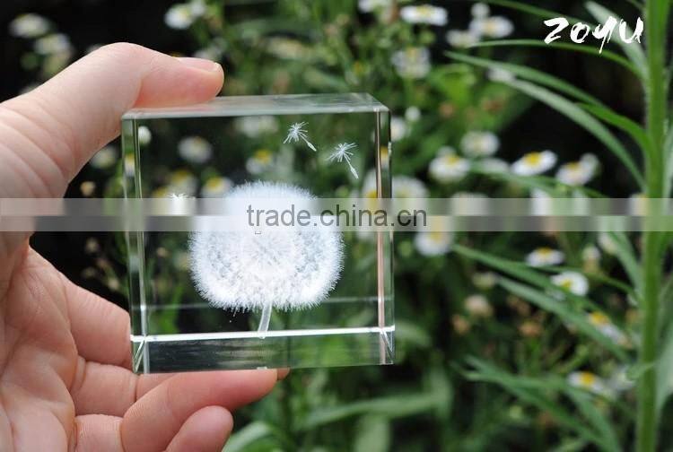 Desktop 3D k9 Crystal Glass Cube With Dandelion Figurines Inside For Souvenir Gifts