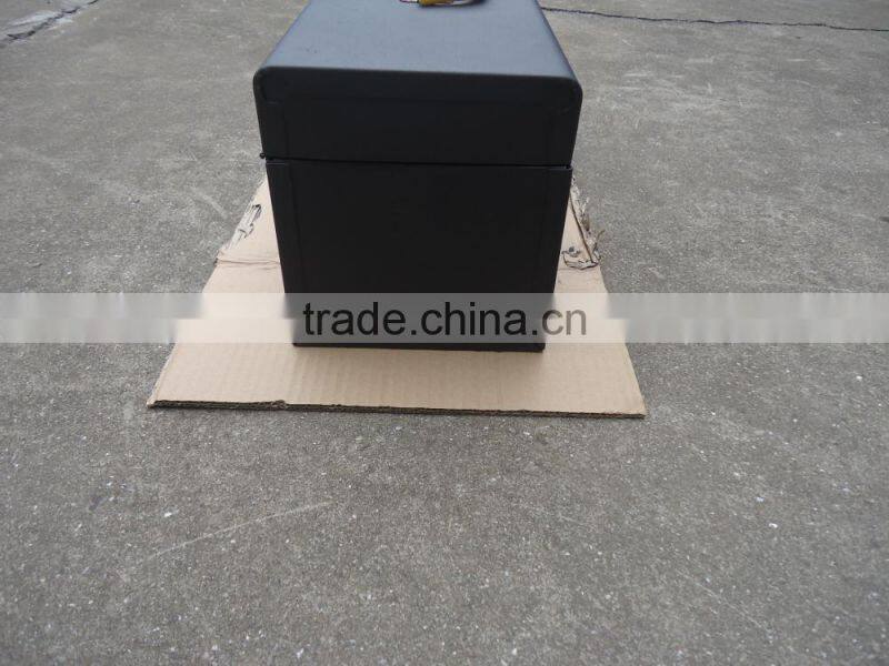 High quality Metal tool box with a tray inside