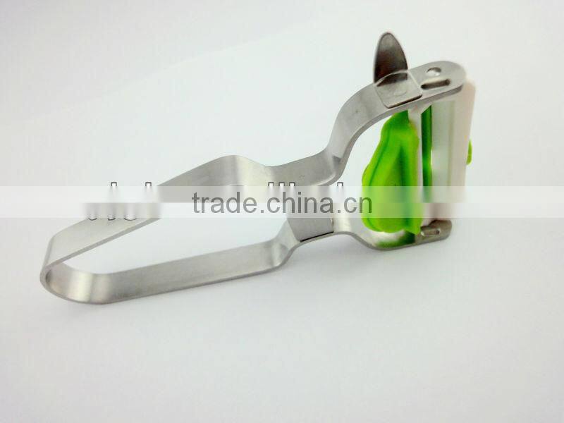 Sampa stainless steel TPR protector with magnet coconut peeler