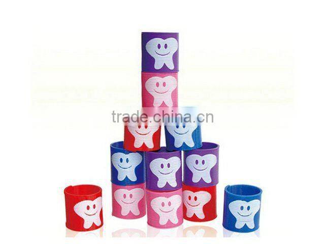 rainbow slinky toy