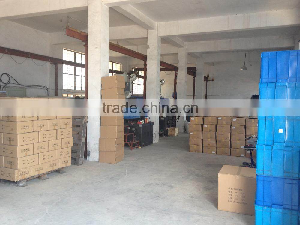 BADGE REEL - RETRACTABLE RECOIL YOYO SKI PASS ID CARD HOLDER KEY CHAIN CARABINER