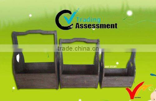 Distressed style vintage assemble wooden basket