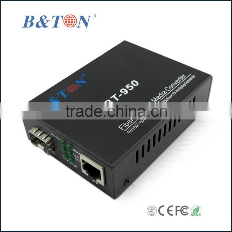 OEM Supply 10/100/1000M fast ethernet SFP Media converter