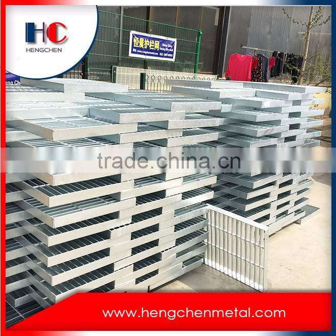 Building 30x3 galvanized steel grating