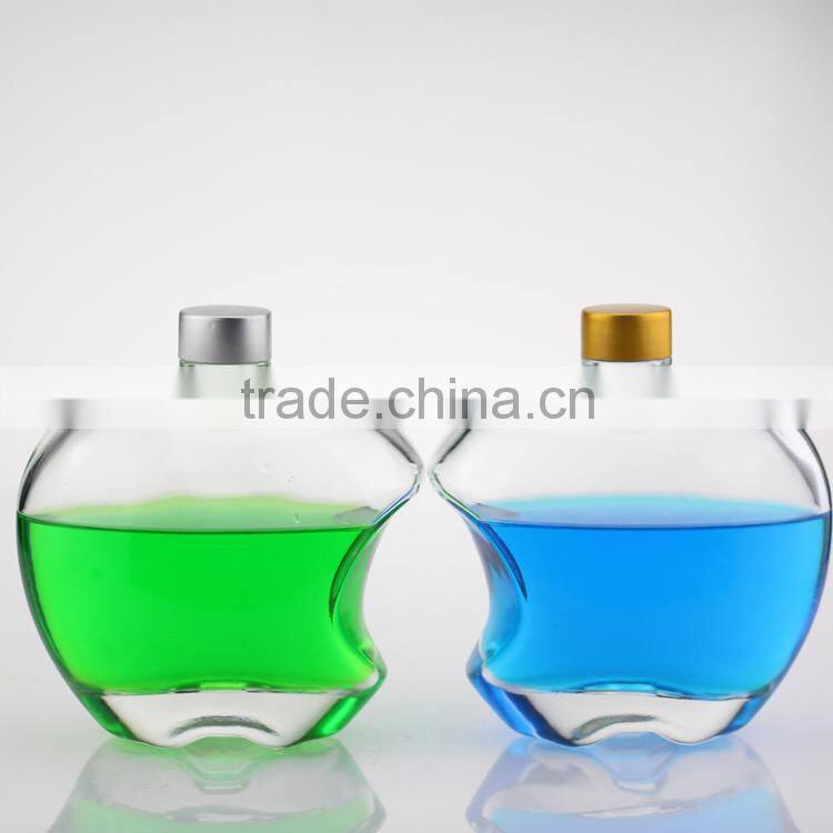 Wholesale crystal skull wine bottle whiskey glass bottle shaped glass bottles