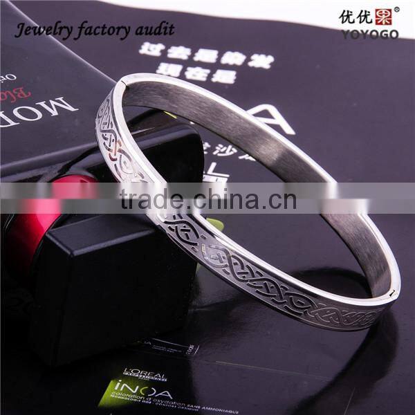 Newest Stainless Steel Simple And Stylish Alloy Bracelet 2014