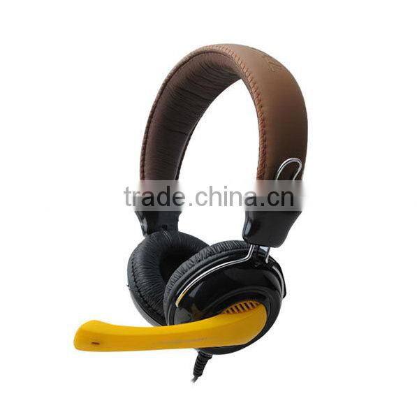 Hot selling trendy heart shape retractable headphones