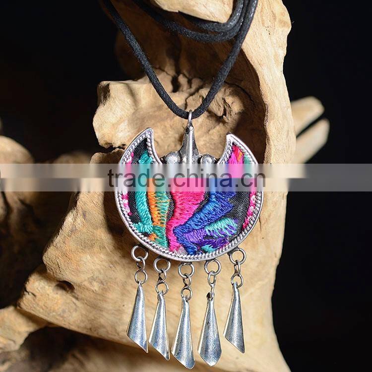China ethnic pendant necklace miao silver moon shape necklace pendant vintage