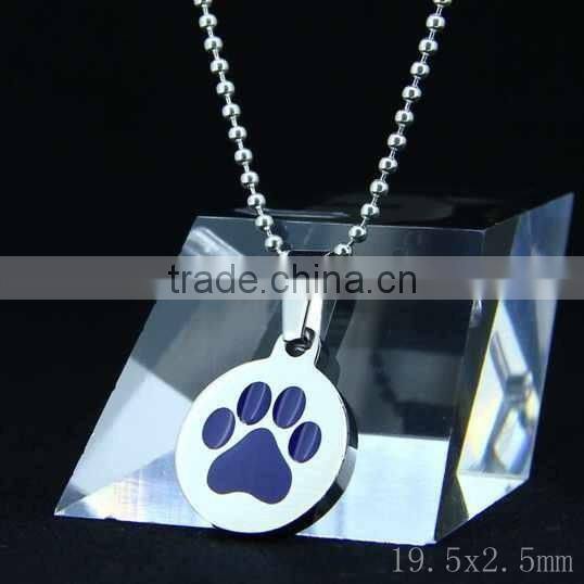 round pendants with enamel patterns