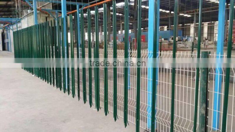 Easily assembled waterproof palisade fence for protect in stock