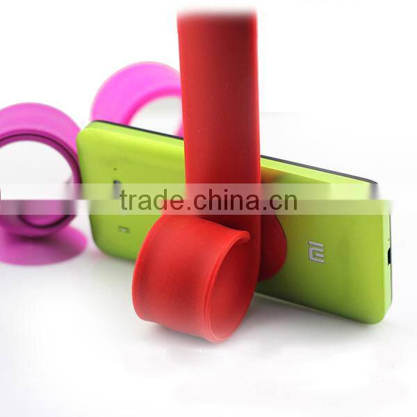 Silicone Slap Band Mobile Phone Holder for Mobile and Earphone