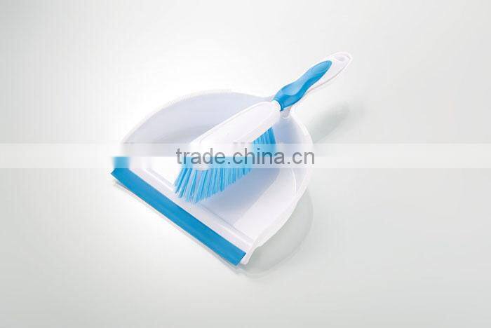 2015 new design high quality plastic cleaning brush with soft grip handle