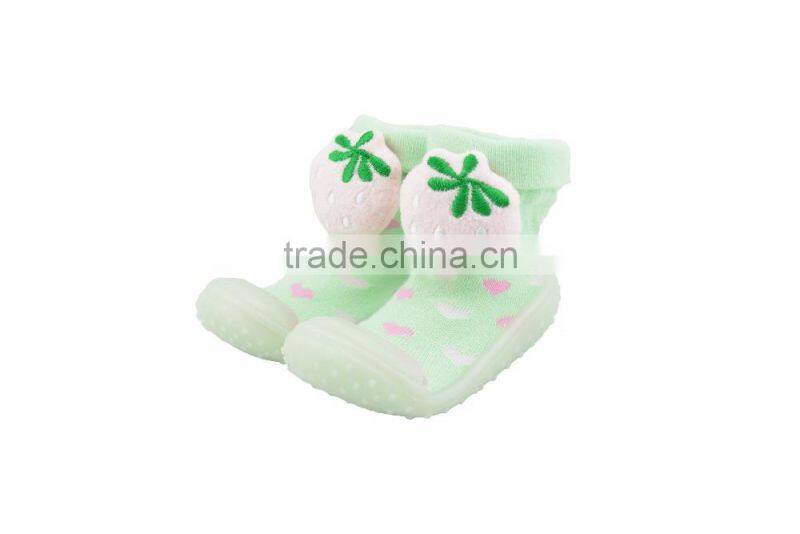 Factory wholesale funny skidders thick rubber sole cheap baby shoes