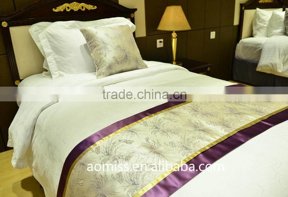High quality 100% polyester permenant flame retardant hotel bed runner bed scarf bed throw