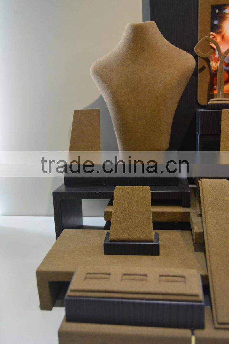 2015 newest jewellery window display props high-end suede jewellery display