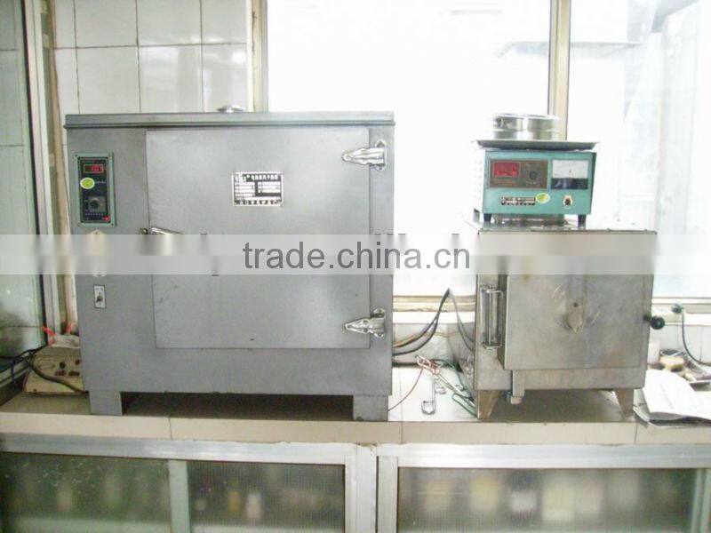 Maintenance free sealed lead acid storage battery