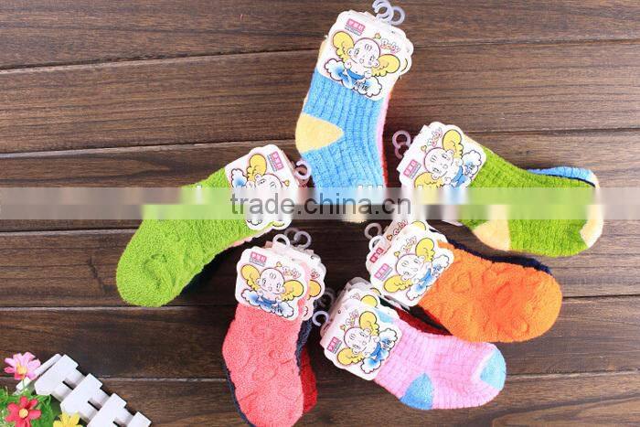 2015 fashion design china cheap socks wholesale price soft custom socks