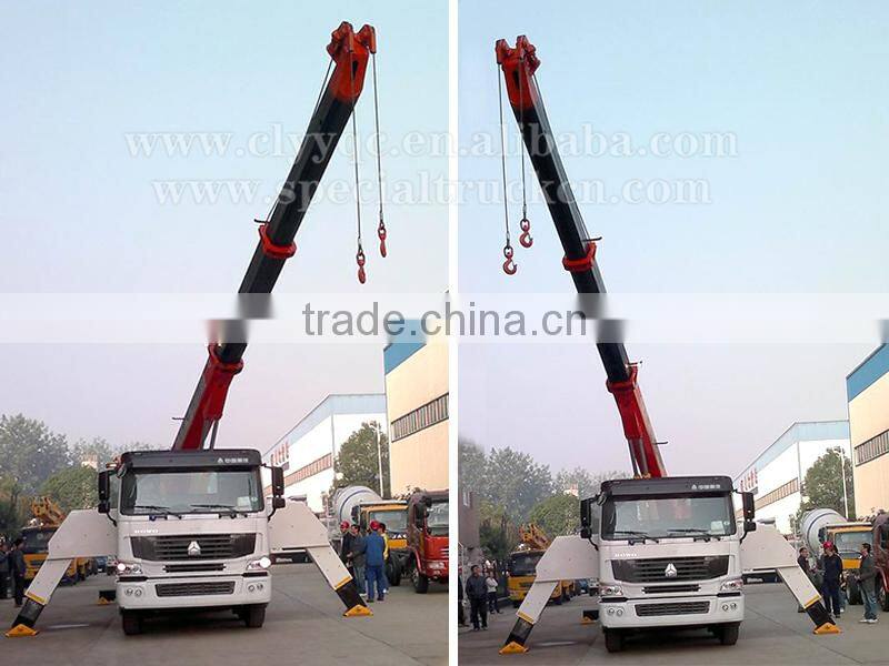 SINOTRUK HOWO 8x4 30Ton flatbed tow truck