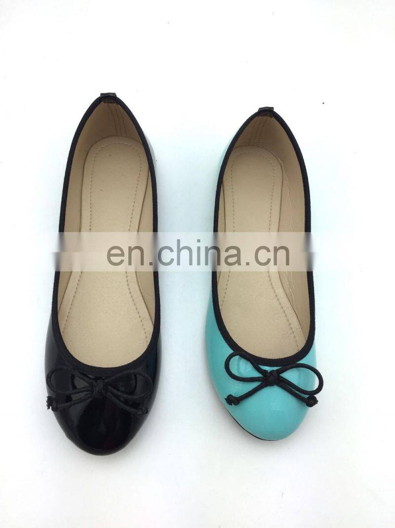 Wholesale casual women shoes latest rivet design sexy lady flat shoes