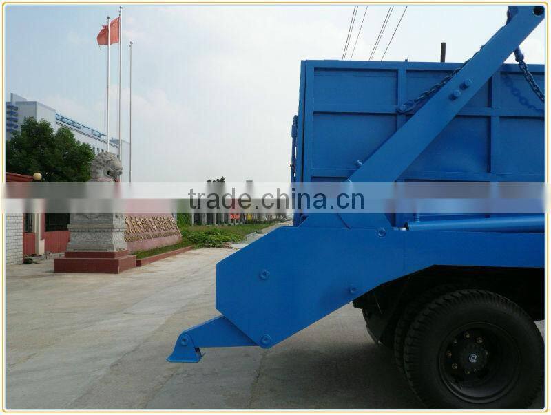 Dongfeng 4x2 roll-off garbage truck 3.3ton