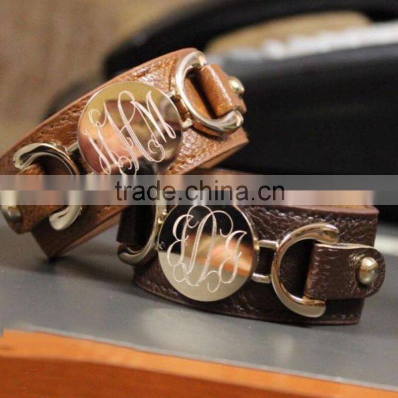 Engraved Leather Bracelet with Nameplate