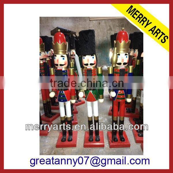 yiwu factory cheap wooden figurine nutcracker costumes wholesale wood christmas nutcracker