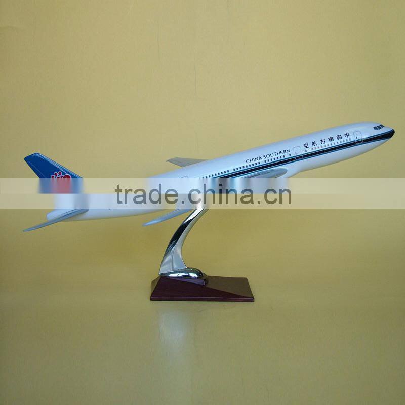 Italy custom B777-200 scale 1:135 model airplane toy
