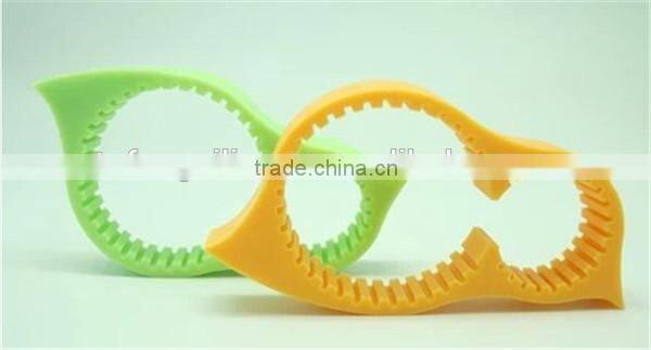 Promotional Multifunctional Lovely Chicken Shaped Silicone Bottle Opener for bulk