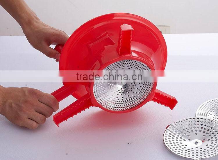 New kitchen helper good design vegetable grater