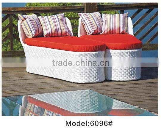 Luxury All weather Rattan Outdoor poolbed with water proof cushion