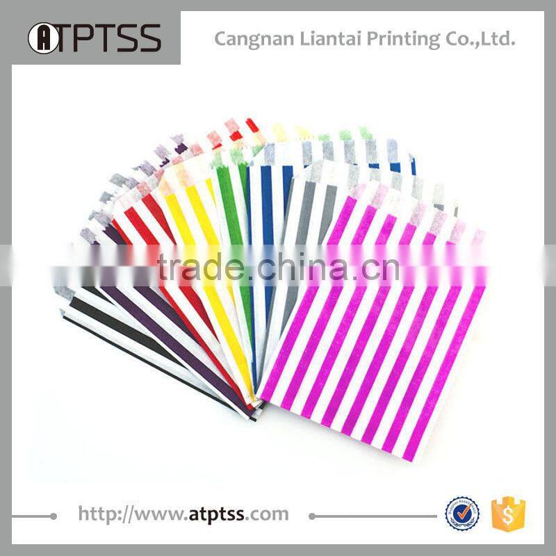 Leopard print design brown heart gift paper bag