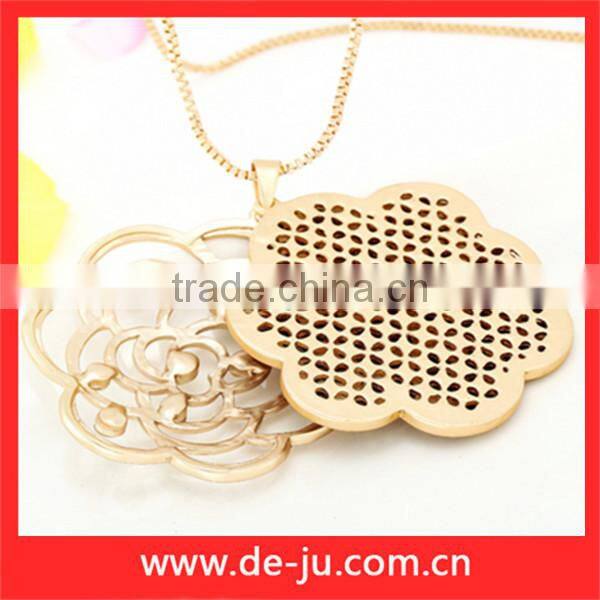 Fashion Charm Rose Crystal Sweater Necklace