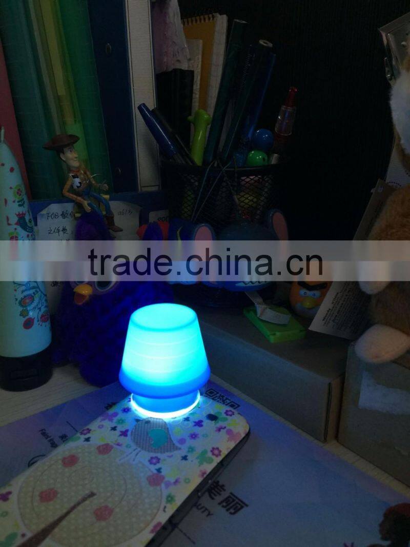 Creative Cellphone Lampshade With Holder. Portable Silicone Lamp-Chimney For Mobile Phone FlashLight