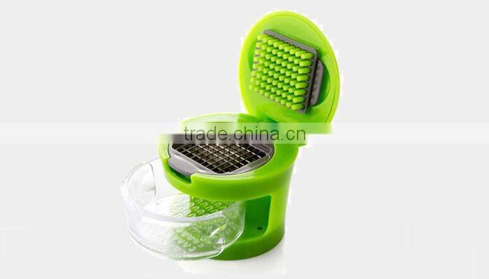 Amazon best selling kitchen tools plastic garlic press crusher garlic chopper