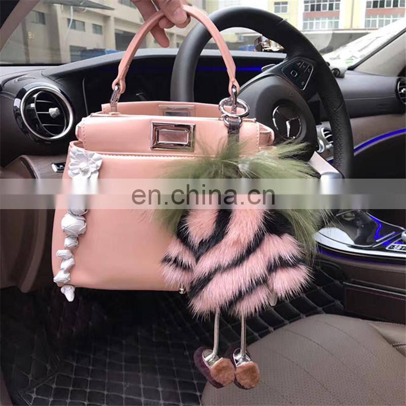 2016 New Fashion Luxury Robot Keychain / Car Accessory or Gift Bag Charm Robot Mink Fur Keychain