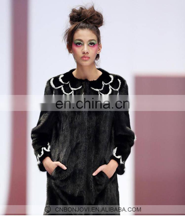 Luxury Mink Fur Overcoat Ladies Fur Dress Fly Wing Pattern Mink Fur Coat