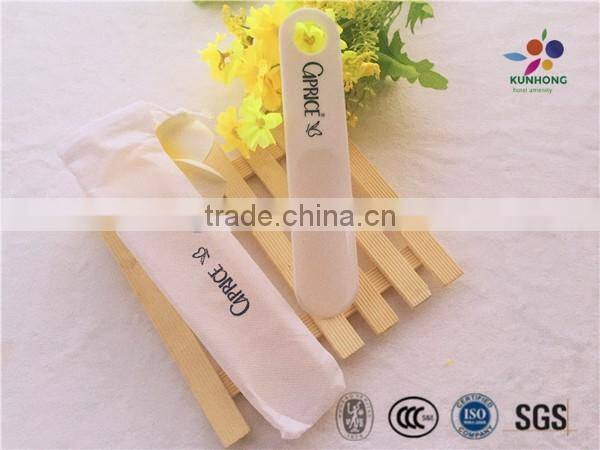 Long and slim hotel shoe horn