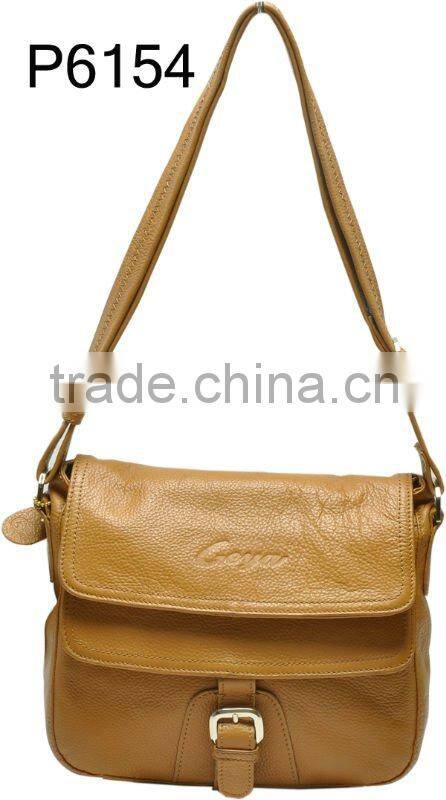 FASHION and THE NEWEST new collection of ladies handbags in 2011