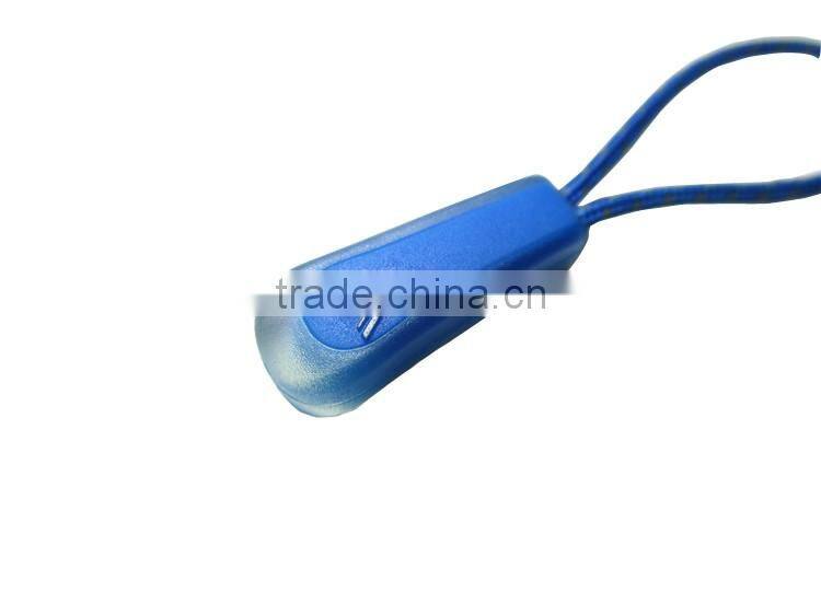 Multiple color custom plastic zipper puller for outdoor garment