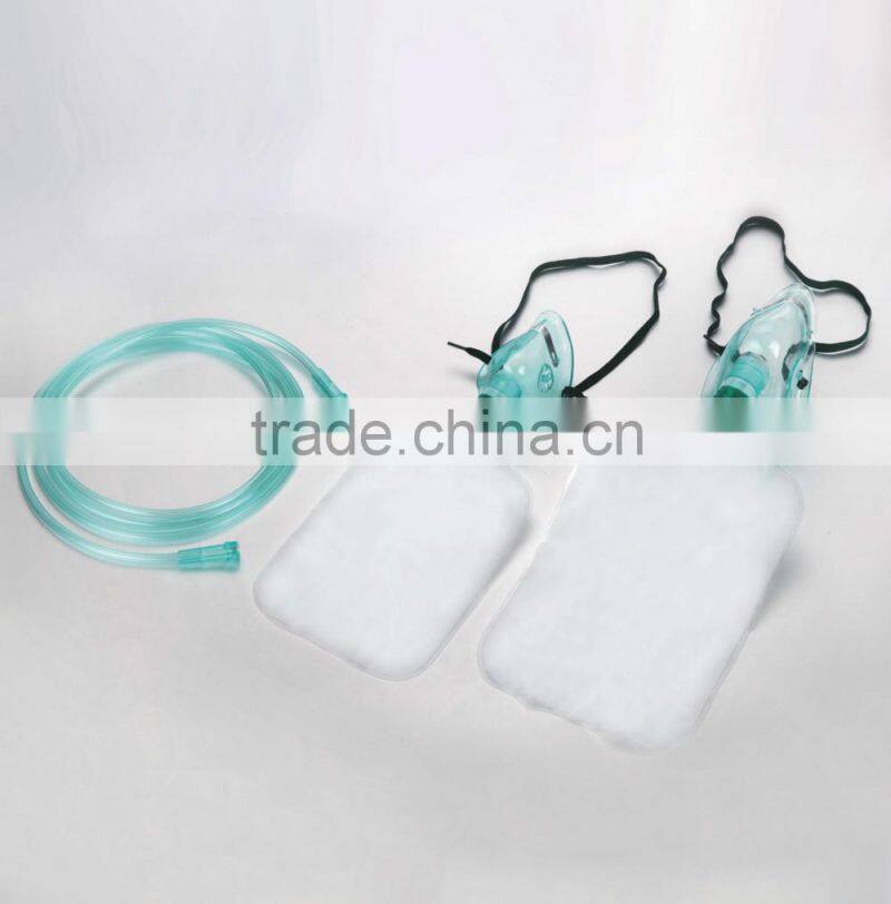 medical oxygen mask with reservoir bag