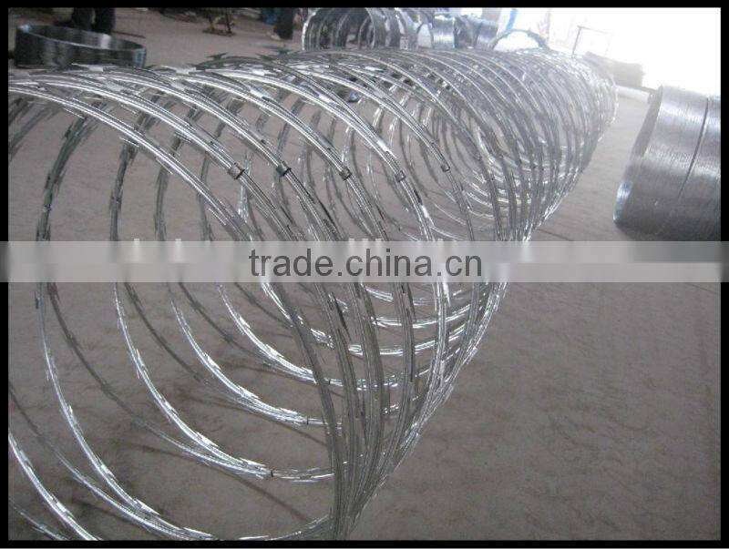 BTO-22 BTO60 BTO65 razor barb wire or concertina wire with razor factory