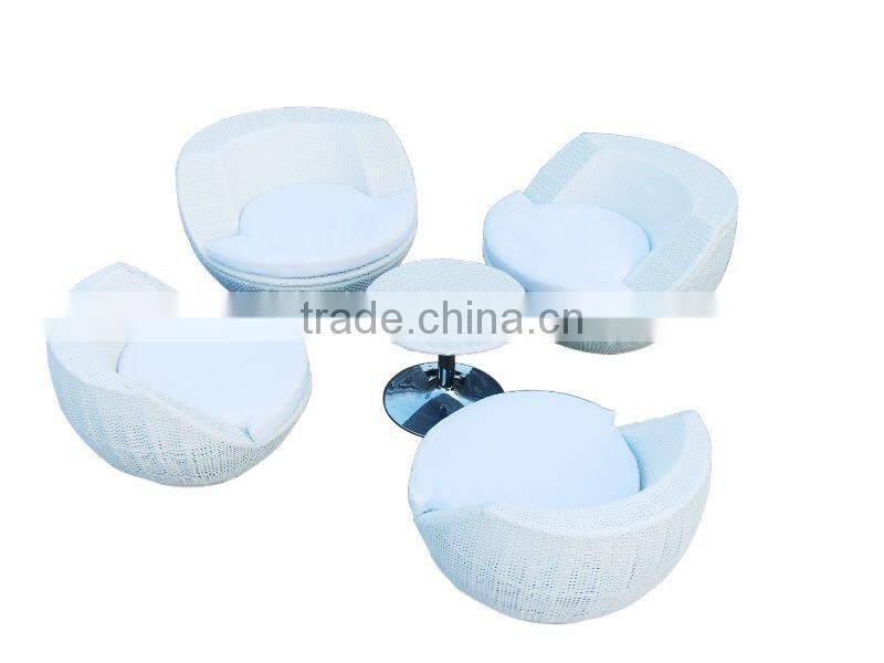 rattan coffee table and chairs