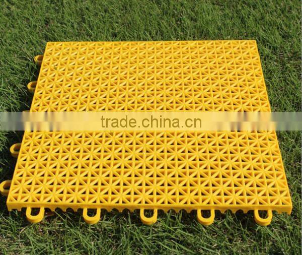Suspended interlocking sports plastic flooring