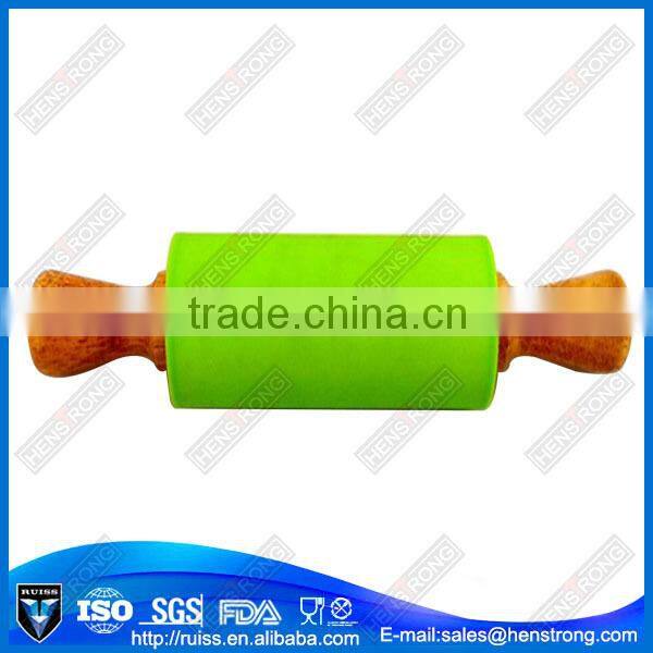 Service supremacy non-slip wooden handle flour rolling pin